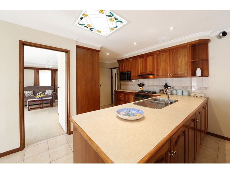 12 Silverton Drive, Ferntree Gully VIC 3156