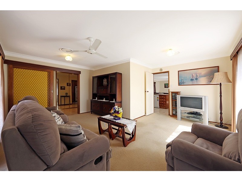 12 Silverton Drive, Ferntree Gully VIC 3156