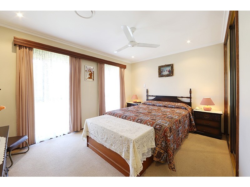 12 Silverton Drive, Ferntree Gully VIC 3156