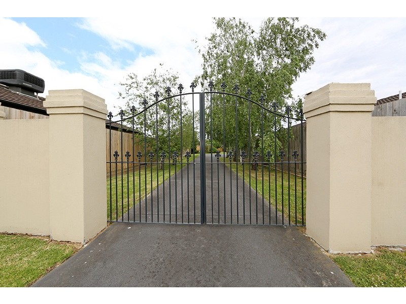 34 Taldra Drive, Ferntree Gully VIC 3156