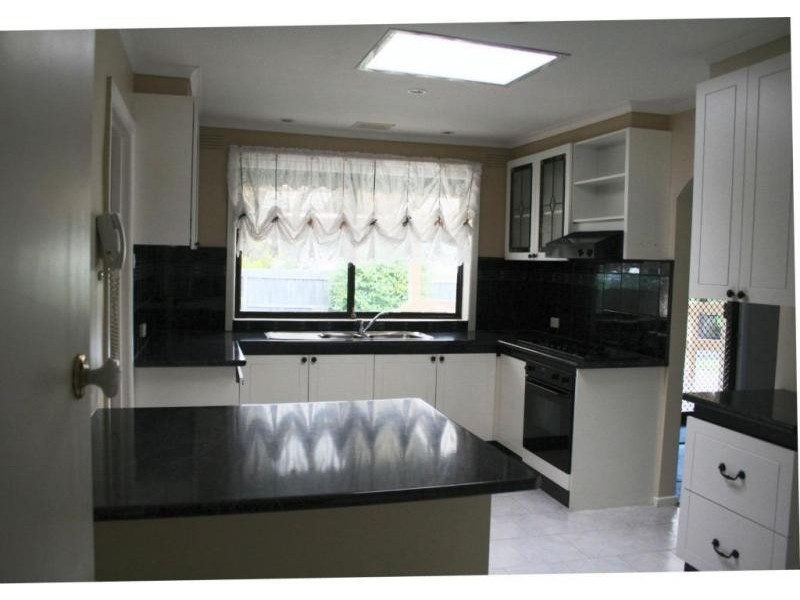 38 Denver Crescent, Rowville VIC 3178