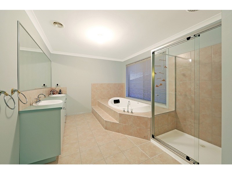 15 Stephenson Court, Rowville VIC 3178