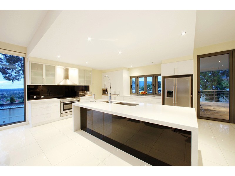 4 Hayes Court, Lysterfield VIC 3156