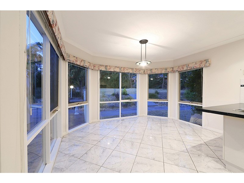 5 Greenview Close, Lysterfield South VIC 3156