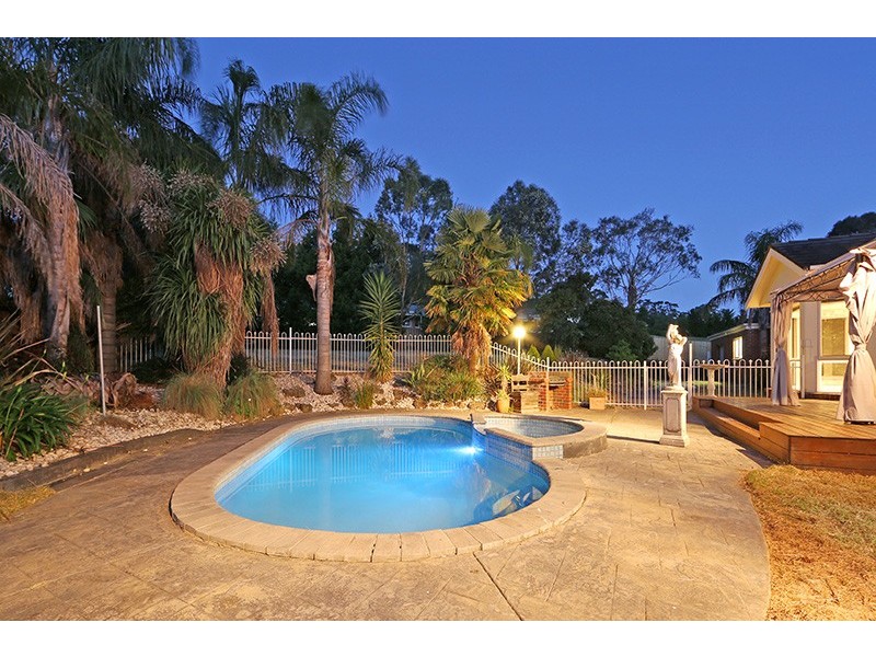 5 Greenview Close, Lysterfield South VIC 3156