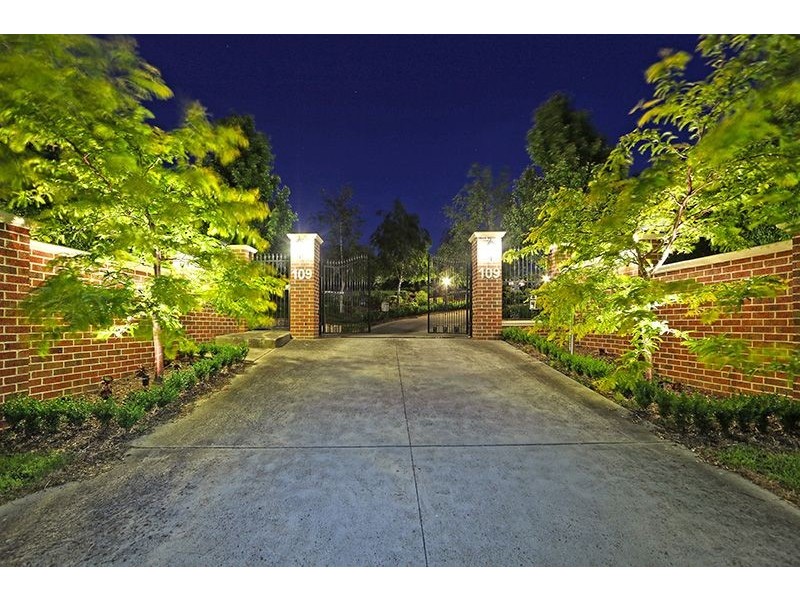 109 Grange Drive, Lysterfield VIC 3156