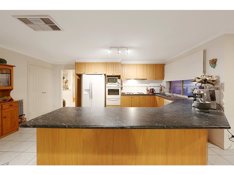 4 Maddy Court, Rowville VIC 3178