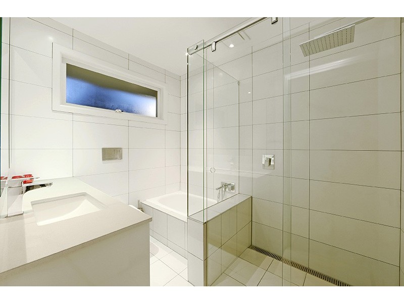 11 Lakeview Avenue, Rowville VIC 3178