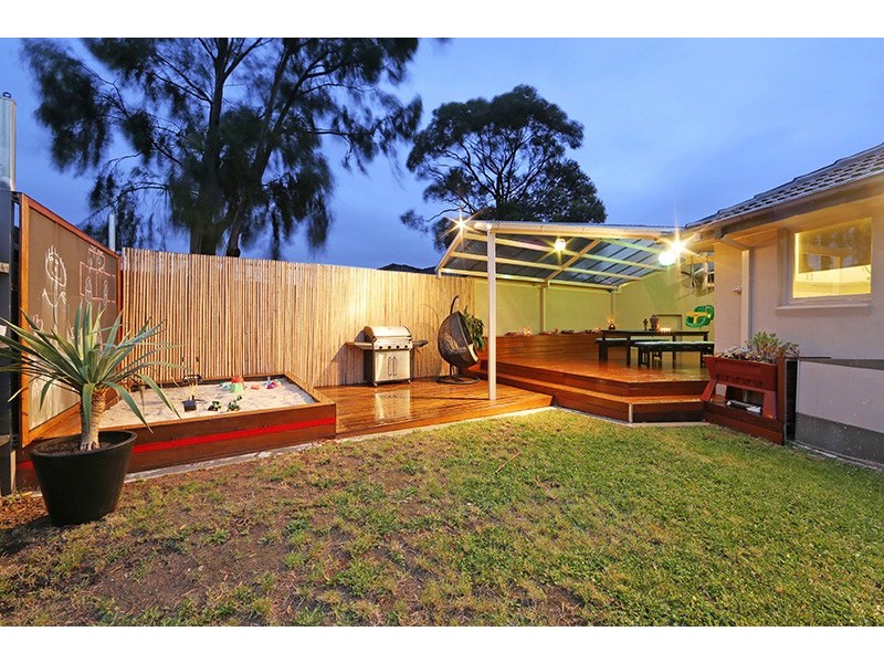 11 Lakeview Avenue, Rowville VIC 3178