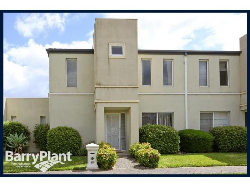 128 Sovereign Manors Crescent, Rowville VIC 3178