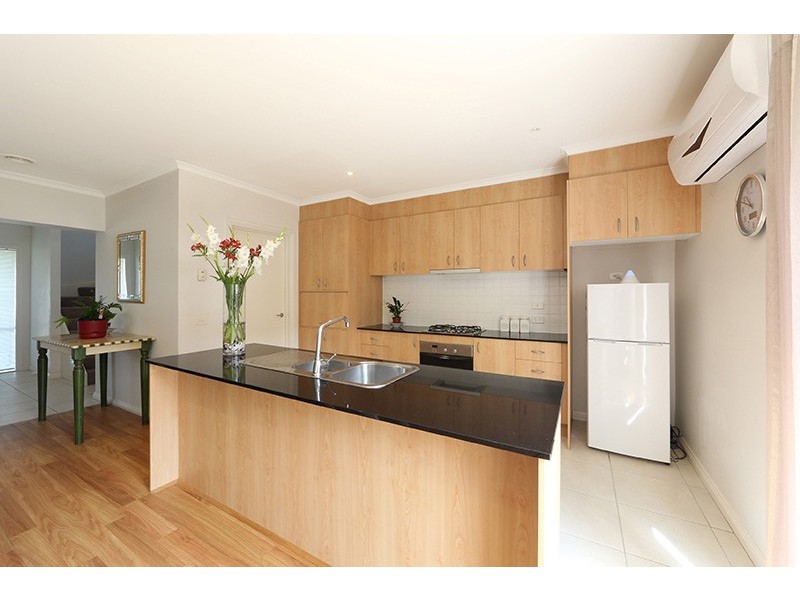 128 Sovereign Manors Crescent, Rowville VIC 3178