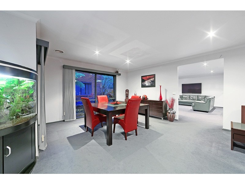6 The Fairway, Rowville VIC 3178
