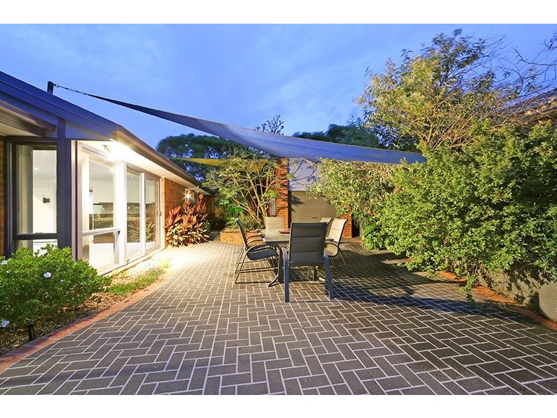 6 The Fairway, Rowville VIC 3178
