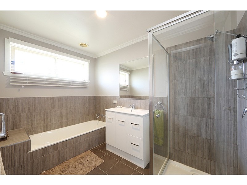 2 Frieda Court, Ferntree Gully VIC 3156