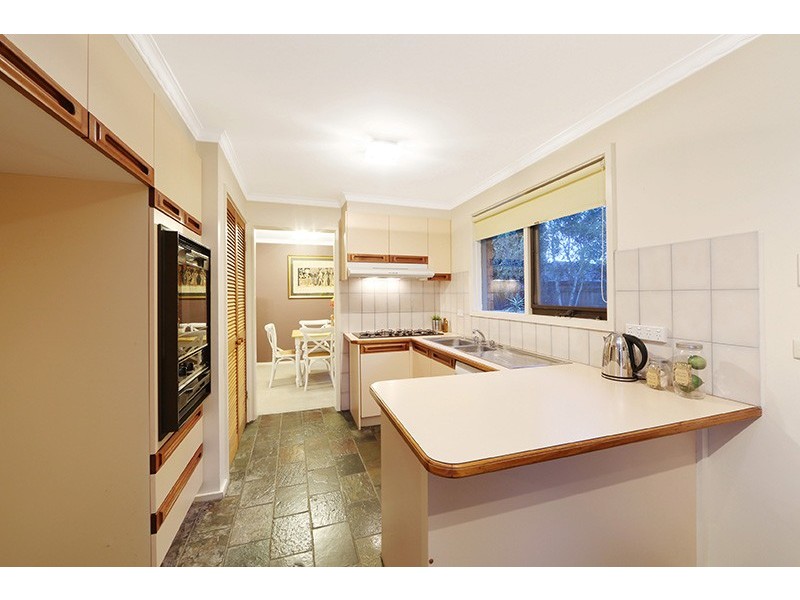 14 Shady Grove, Rowville VIC 3178