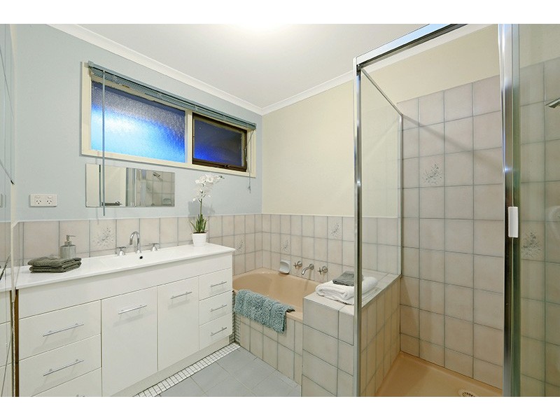 14 Shady Grove, Rowville VIC 3178