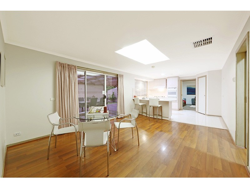 6 Pinehill Drive, Rowville VIC 3178