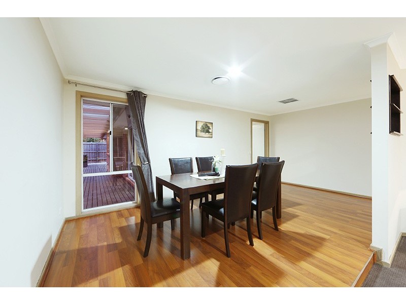 6 Pinehill Drive, Rowville VIC 3178