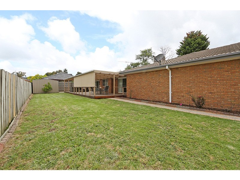 6 Pinehill Drive, Rowville VIC 3178