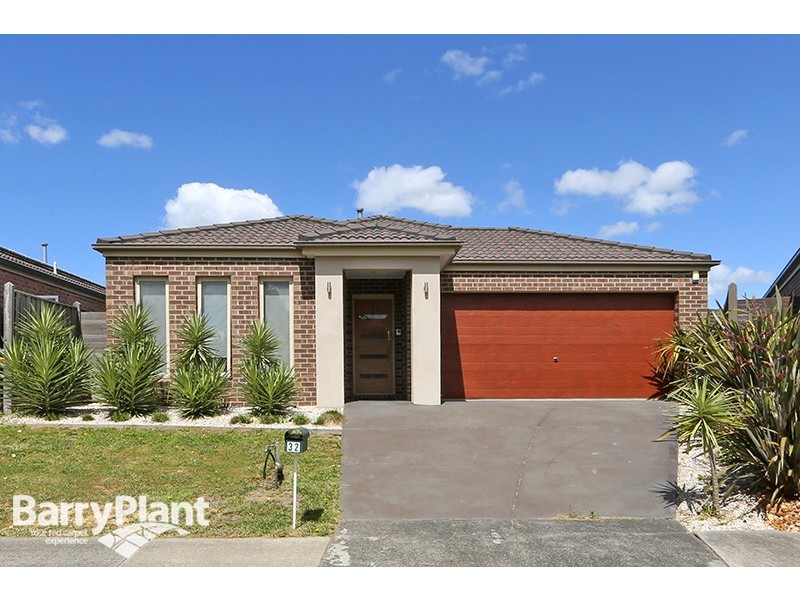 32 Sanctuary Crescent, Rowville VIC 3178