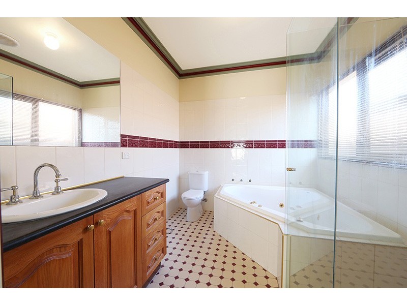 6 Emperor Place, Rowville VIC 3178