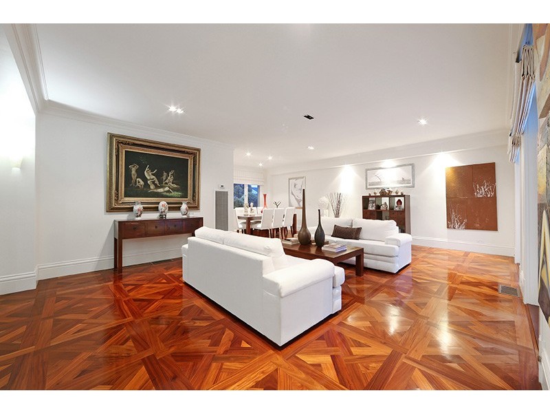 8 Harry Nance Close, Lysterfield VIC 3156