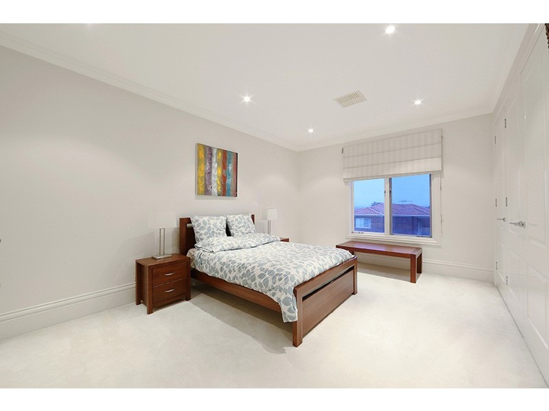 8 Harry Nance Close, Lysterfield VIC 3156