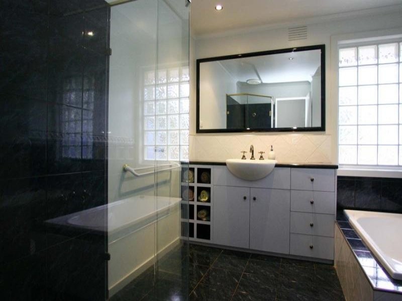 5 Huron Close, Rowville VIC 3178