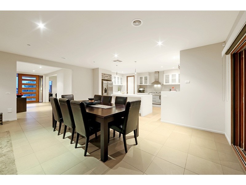 16 Hill Edge Court, Lysterfield South VIC 3156