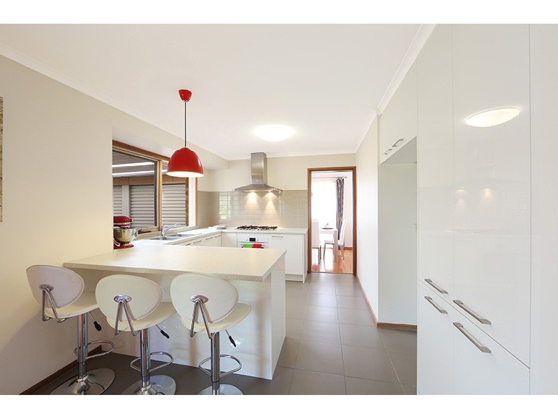 11 Vista Crescent, Rowville VIC 3178