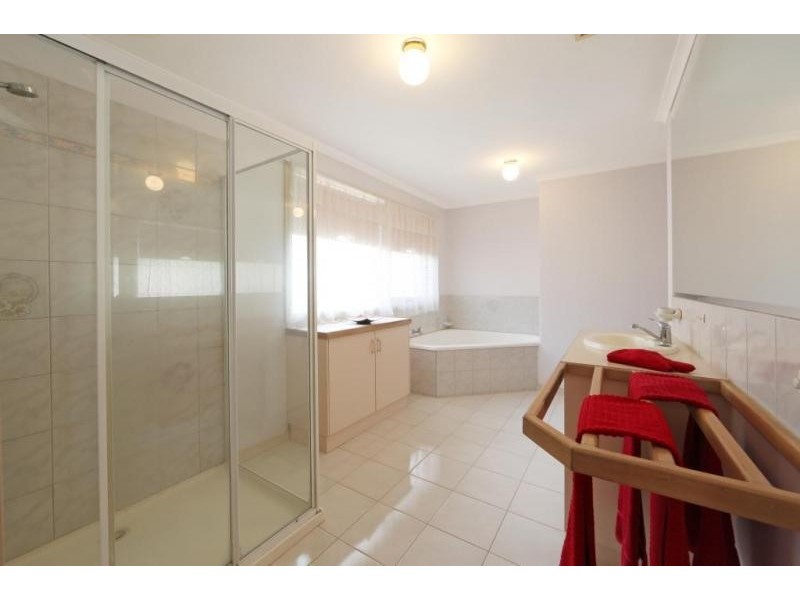 9 Pennycross Court, Rowville VIC 3178