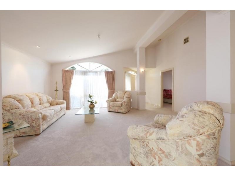 9 Pennycross Court, Rowville VIC 3178