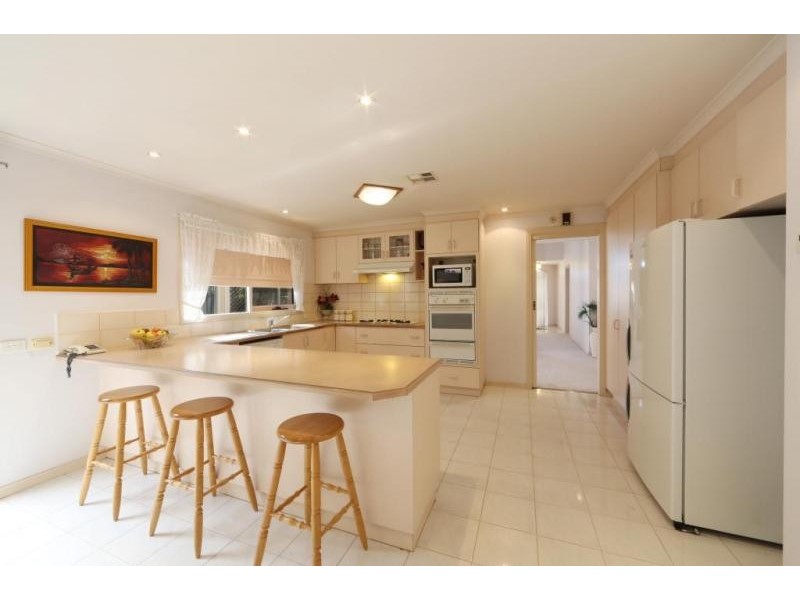 9 Pennycross Court, Rowville VIC 3178