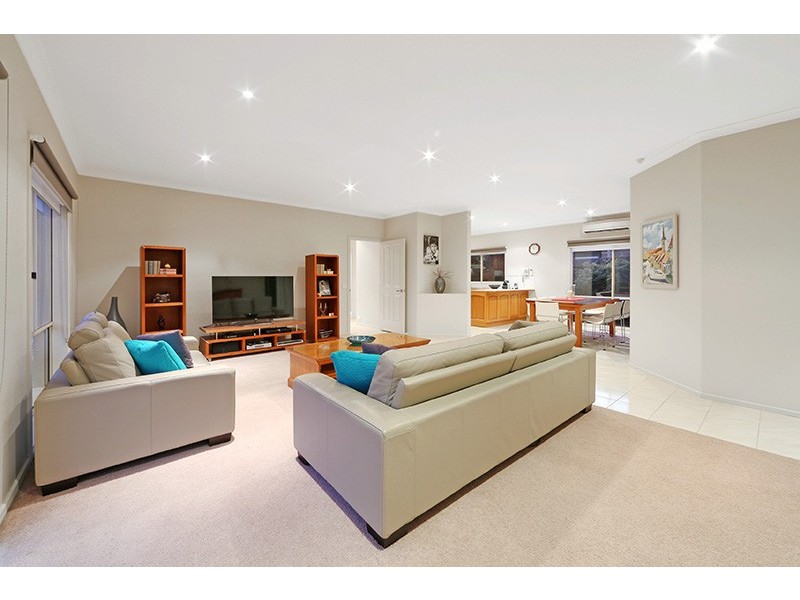 3 Yvette Drive, Rowville VIC 3178