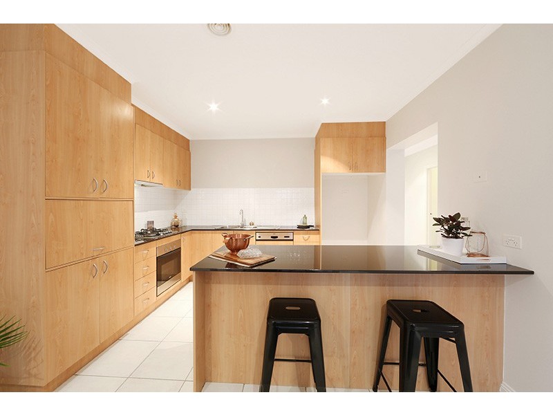 76 Sovereign Manors Crescent, Rowville VIC 3178