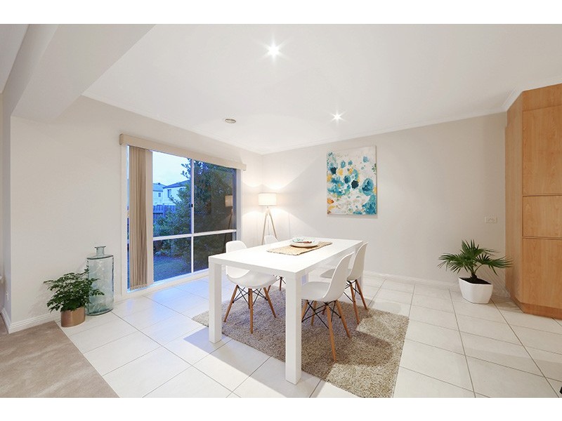 76 Sovereign Manors Crescent, Rowville VIC 3178