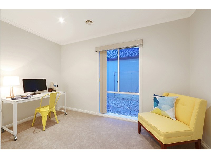 76 Sovereign Manors Crescent, Rowville VIC 3178