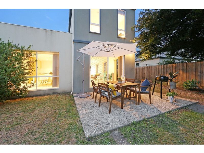 76 Sovereign Manors Crescent, Rowville VIC 3178