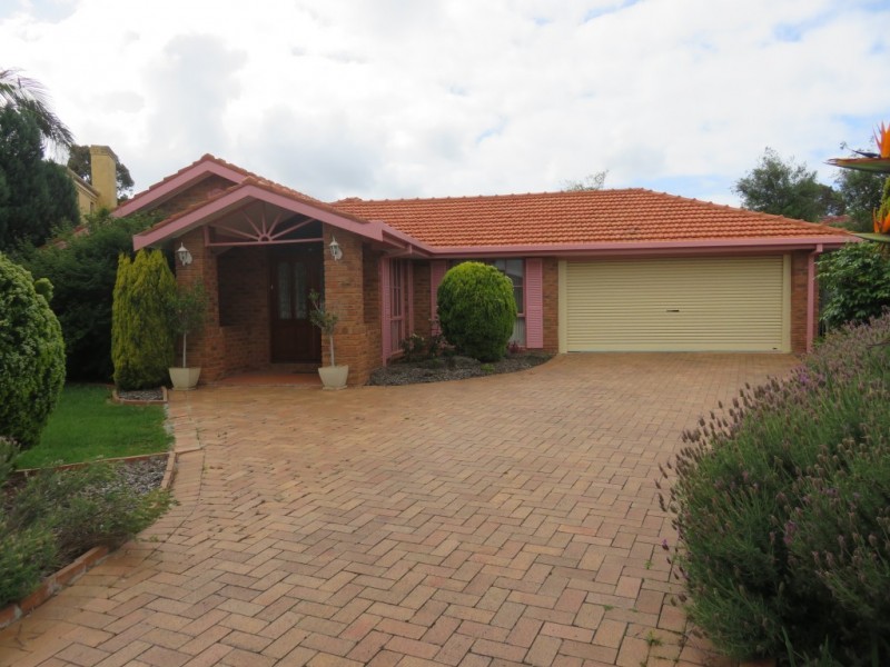 15 Tali Karng Close, Rowville VIC 3178