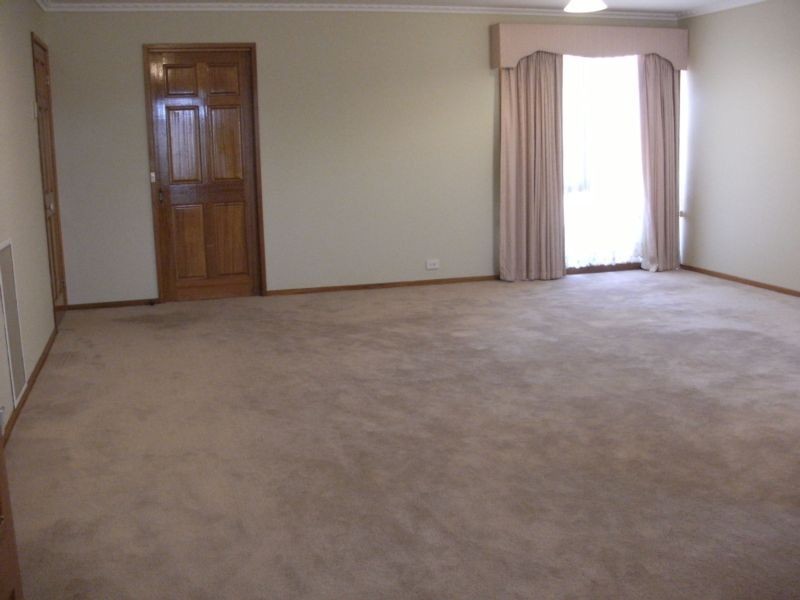 15 Tali Karng Close, Rowville VIC 3178