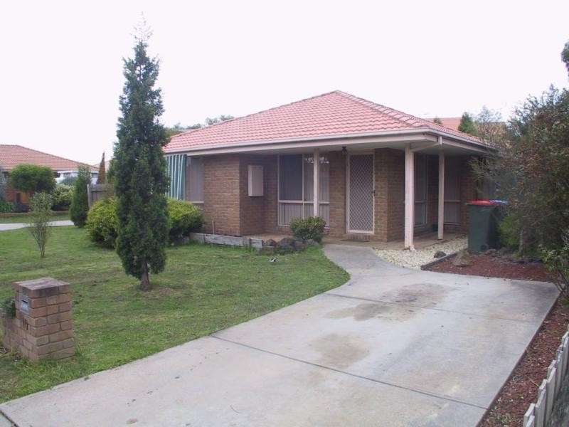 10 Adrian Place, Rowville VIC 3178