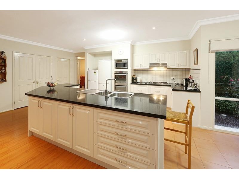 30 Helmsley Avenue, Lysterfield VIC 3156