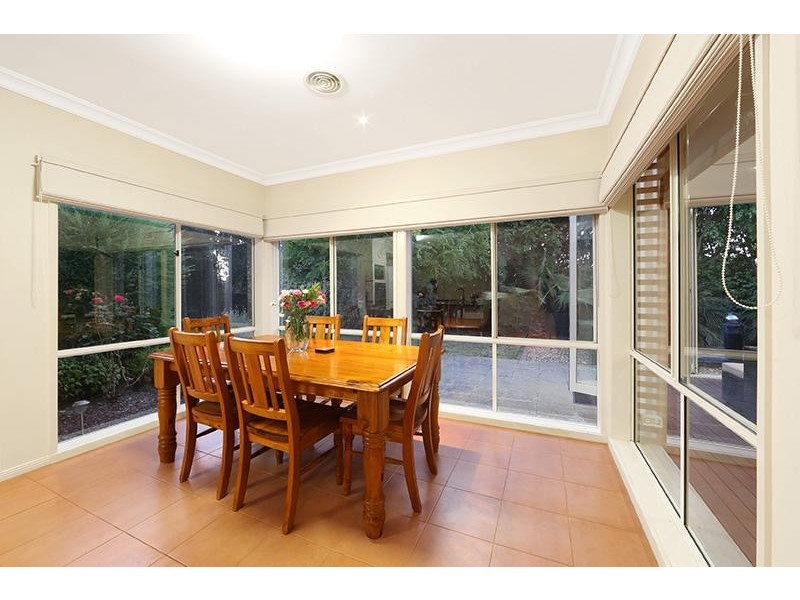 30 Helmsley Avenue, Lysterfield VIC 3156