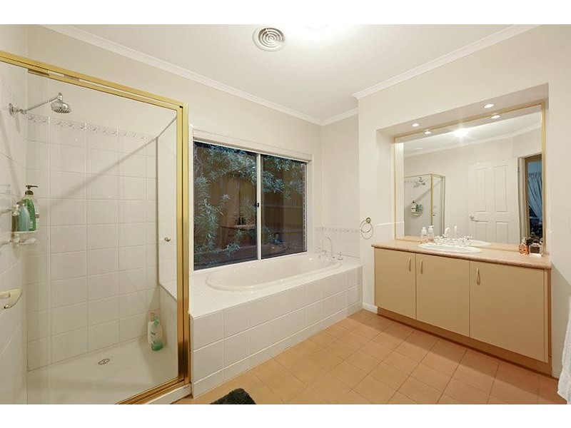 30 Helmsley Avenue, Lysterfield VIC 3156