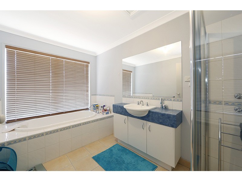 2 Greenhaven Court, Rowville VIC 3178