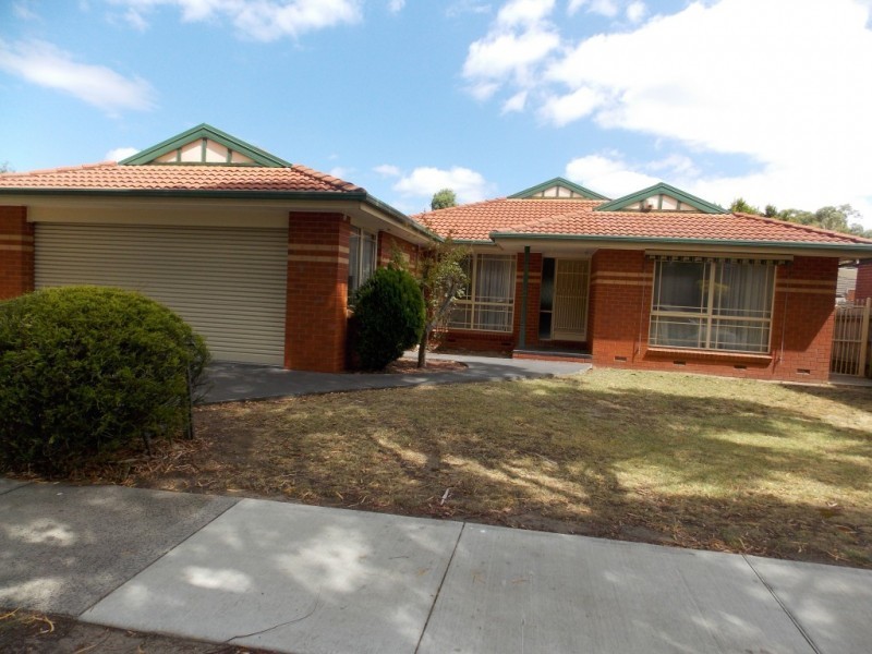 4 Yvette Drive, Rowville VIC 3178