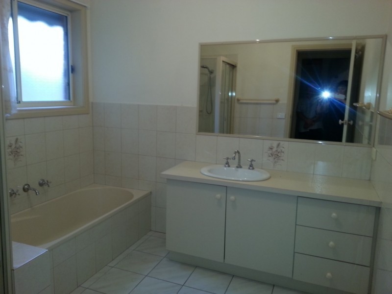 4 Yvette Drive, Rowville VIC 3178