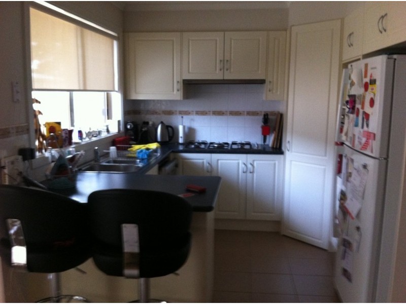 2/260 Dandelion Drive, Rowville VIC 3178