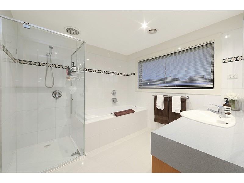 2 Andrew Court, Rowville VIC 3178