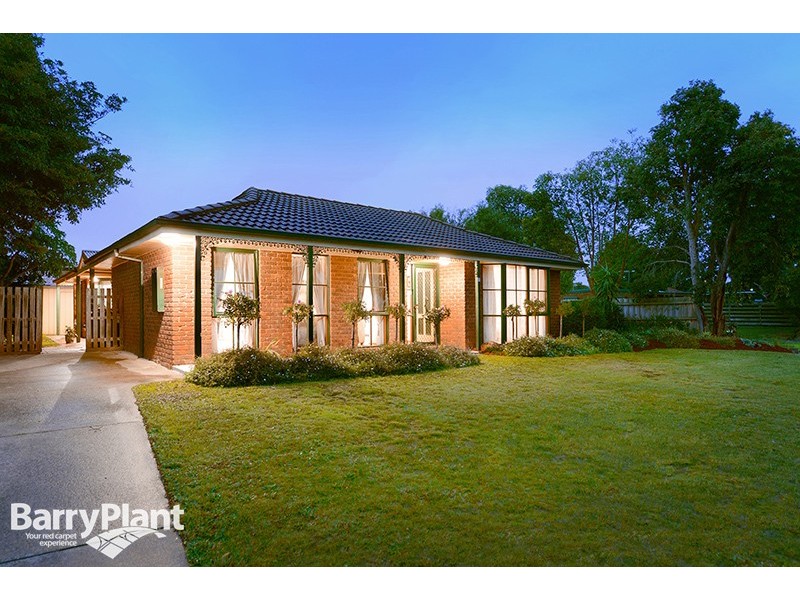 11 Willow Avenue, Rowville VIC 3178